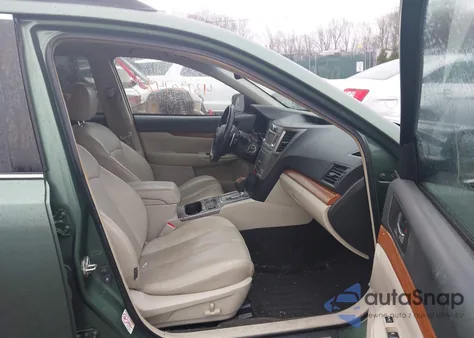 2013 Subaru Outback 2.5I Limited z USA, uszkodzony, nr VIN 4S4BRCKC4D3272154